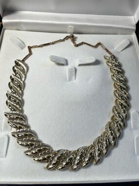 Coro Twisted Link Necklace